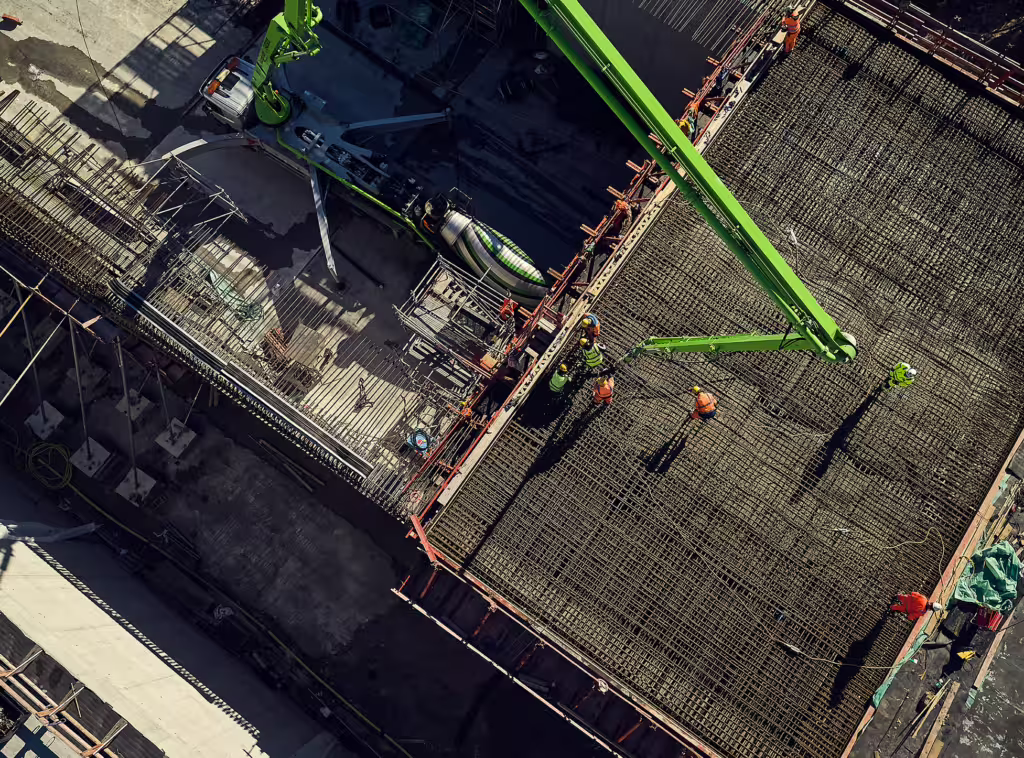 Dronebilde av en byggeplass.