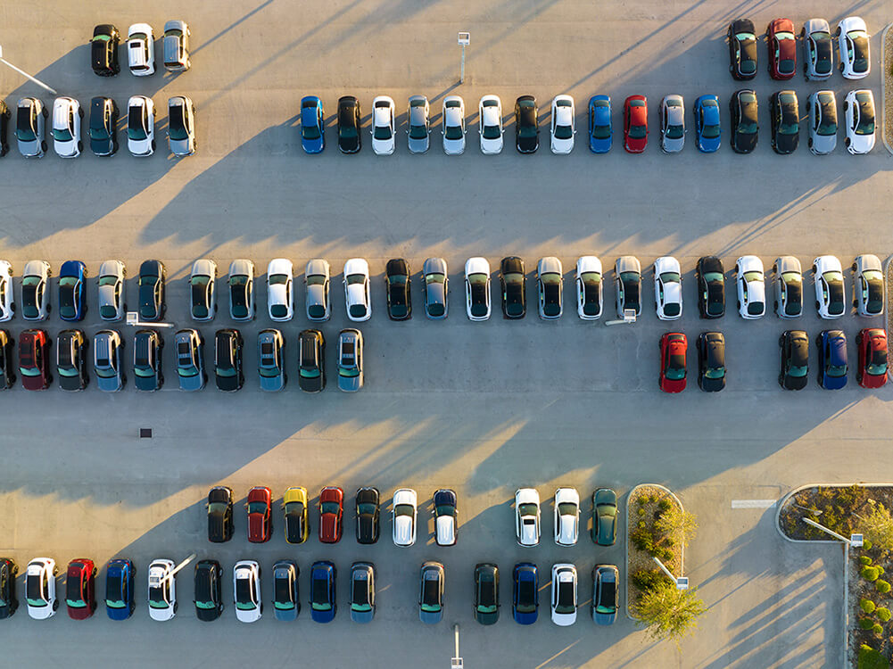 Massor av bilar som hanteras via fleet management